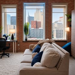 Skyline Views | Valet Parking | Resort Amenities