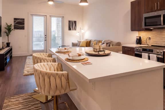 Luxury Executive Living  DART Rail  Workspace