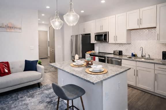 Gorgeous Lake View Suite | Gym, Pool & Workspace