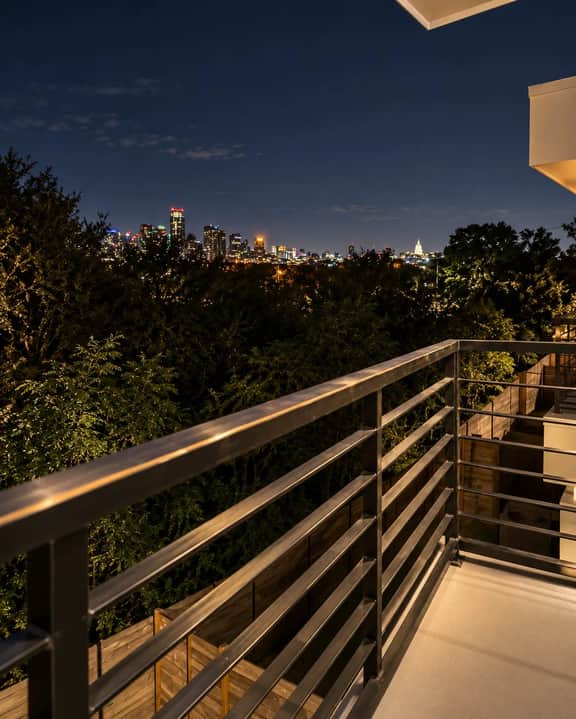 Regent Sol - Scandinavian Luxury - Central Austin - Image 4